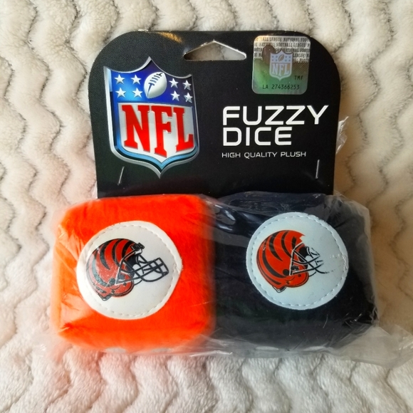 Cincinnati Bengals NFL Logo Fuzzy Hanging Dice New - Picture 1 of 4
